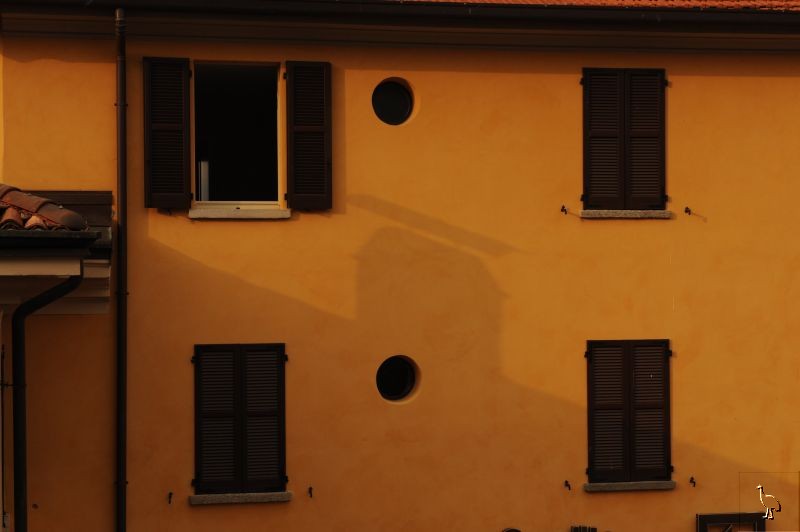 D7C_3862_courtyard_lake_como.jpg