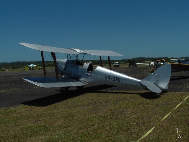 Tiger_Moth_VH-SWR.jpg