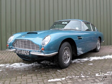 Aston_Martin_1969_DB6_1.jpg