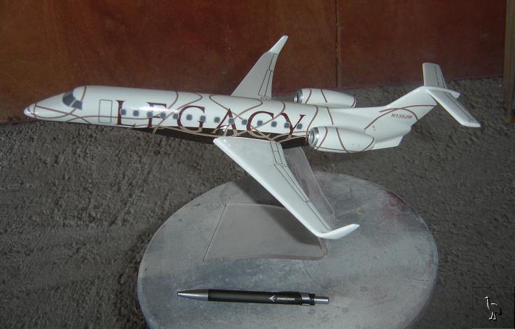 EMBRAER_LEGACY_SYRUP_37cm.jpg