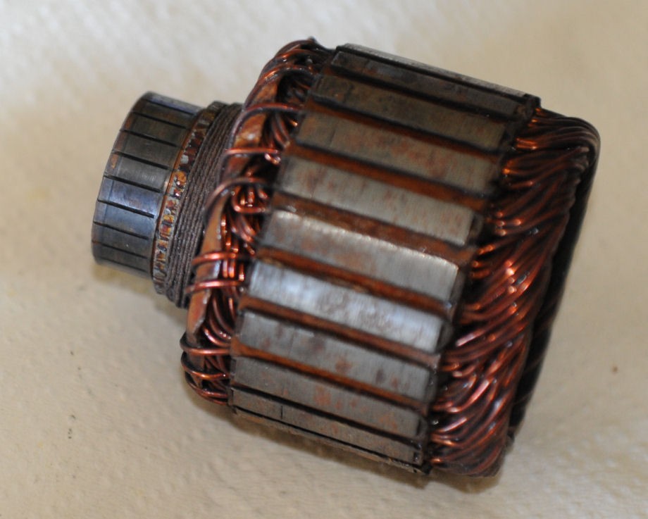 BMW_R60-2_Electrics_Alternator_DSC_4245.jpg