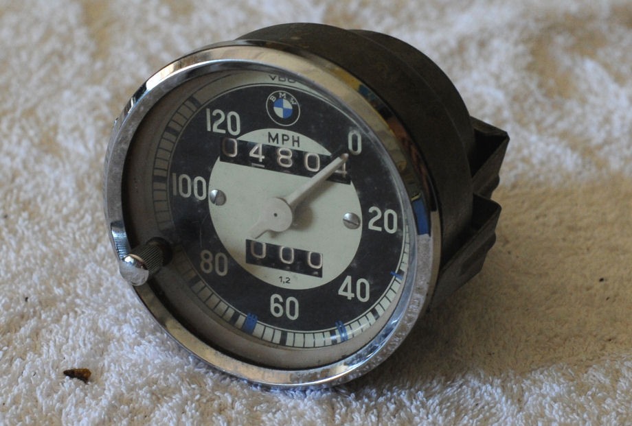 BMW_R60-2_Speedo_MPH_DSC_4218.jpg