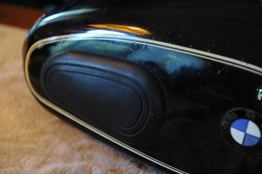 BMW_R60-2_Tank_DSC_4137.jpg