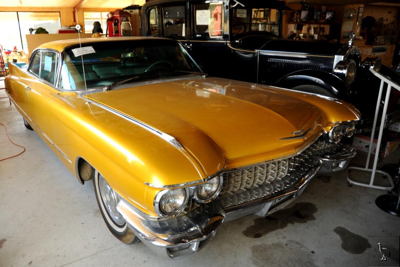 Cadillac_1960_Coupe_de_Ville_6672.jpg