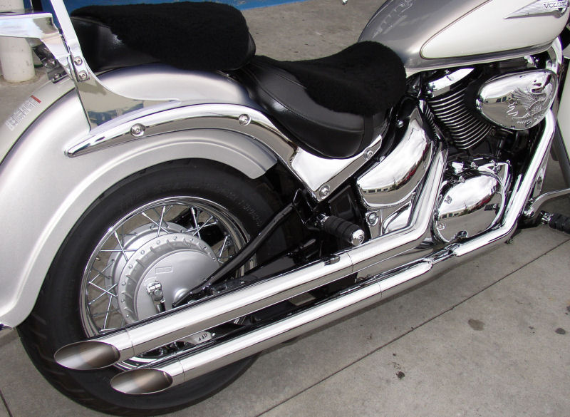 Suzuki_Volusia_with_VH_Pipes.jpg