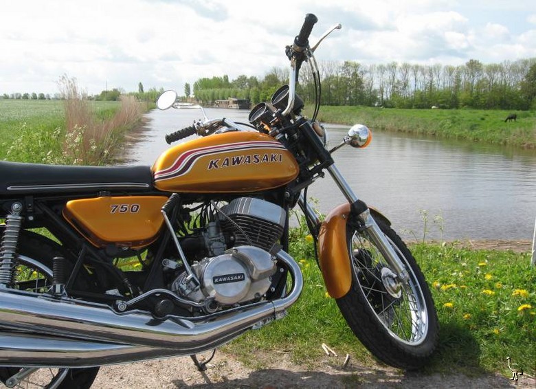 Kawasaki_1972_H2_750.jpg
