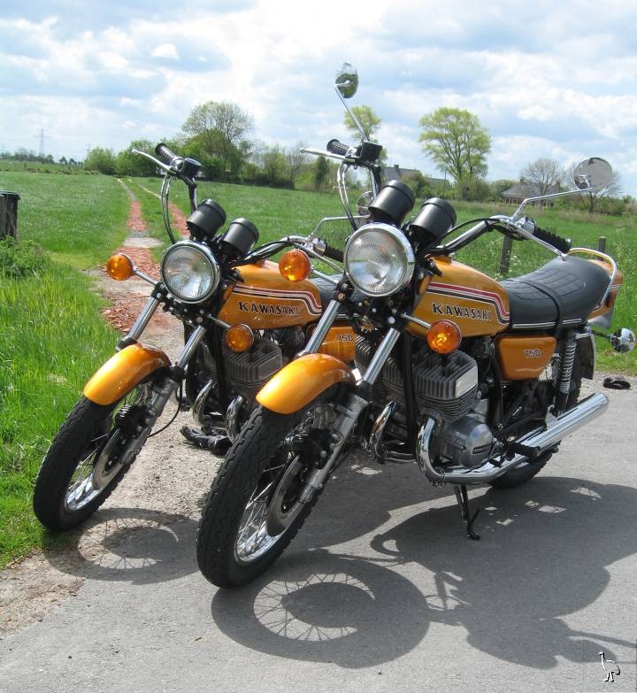 Kawasaki_1972_H2_Hugo_de_Groot_pair.jpg