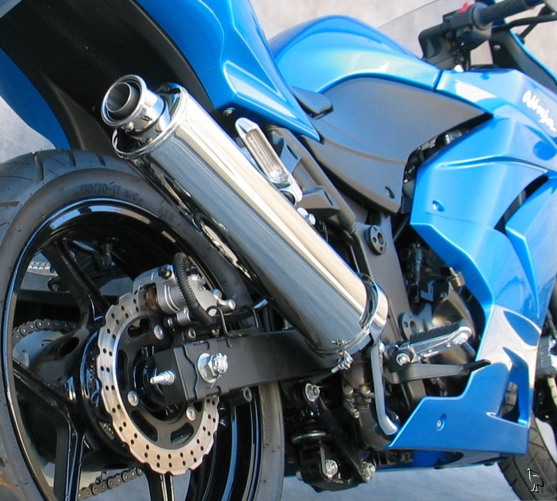 Kawasaki_Ninja_250_Close_Up.jpg