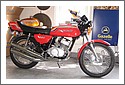 Kawasaki_S2_350_Hugo_de_Groot.jpg