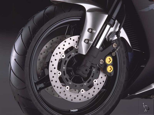 YZFR1_2003_fw.jpg