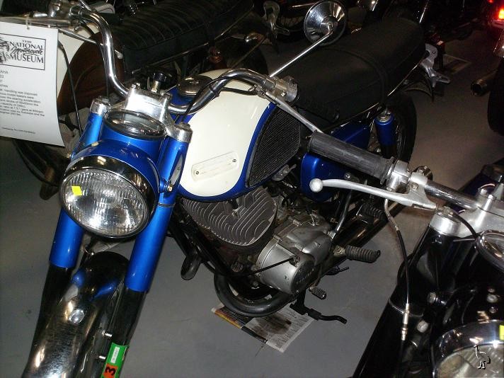 Yamaha_1964-67_YDS3_250cc_1.jpg