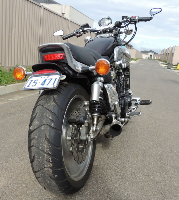 Yamaha_1992_Vmax_5.jpg