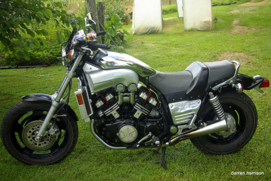 Yamaha_1998_Vmax_1.jpg