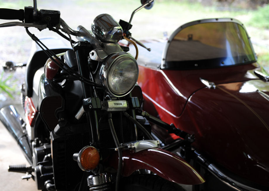 Yamaha_Vmax_1990_Watsonian_24.jpg