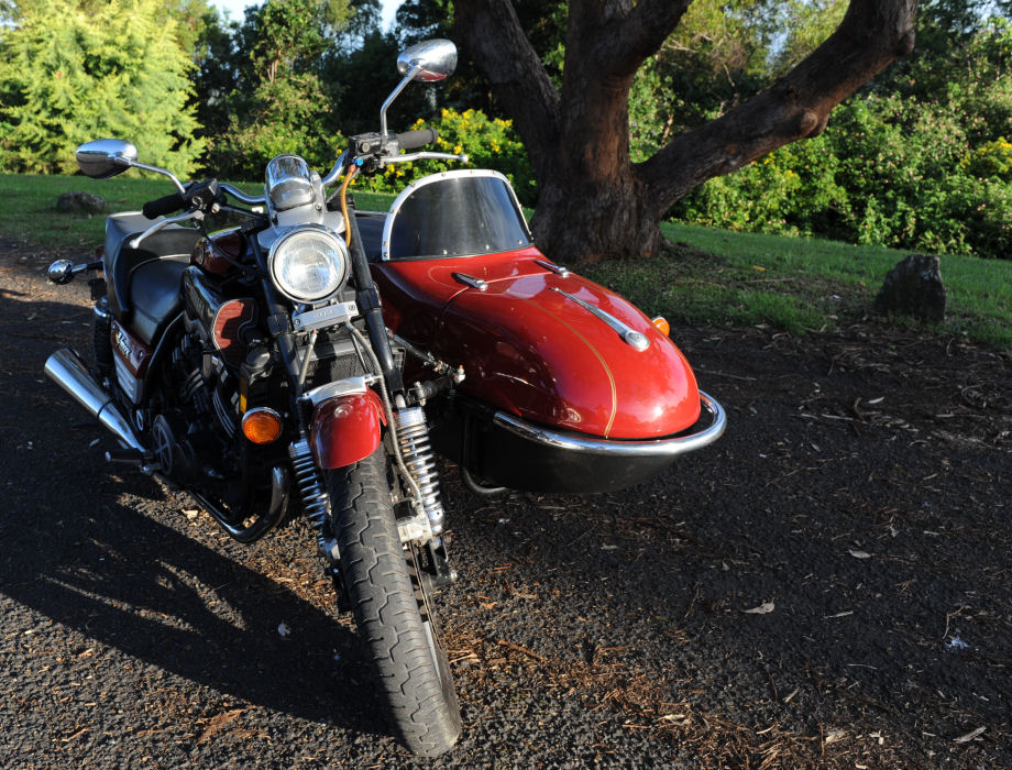 Yamaha_Vmax_1990_Watsonian_53.jpg